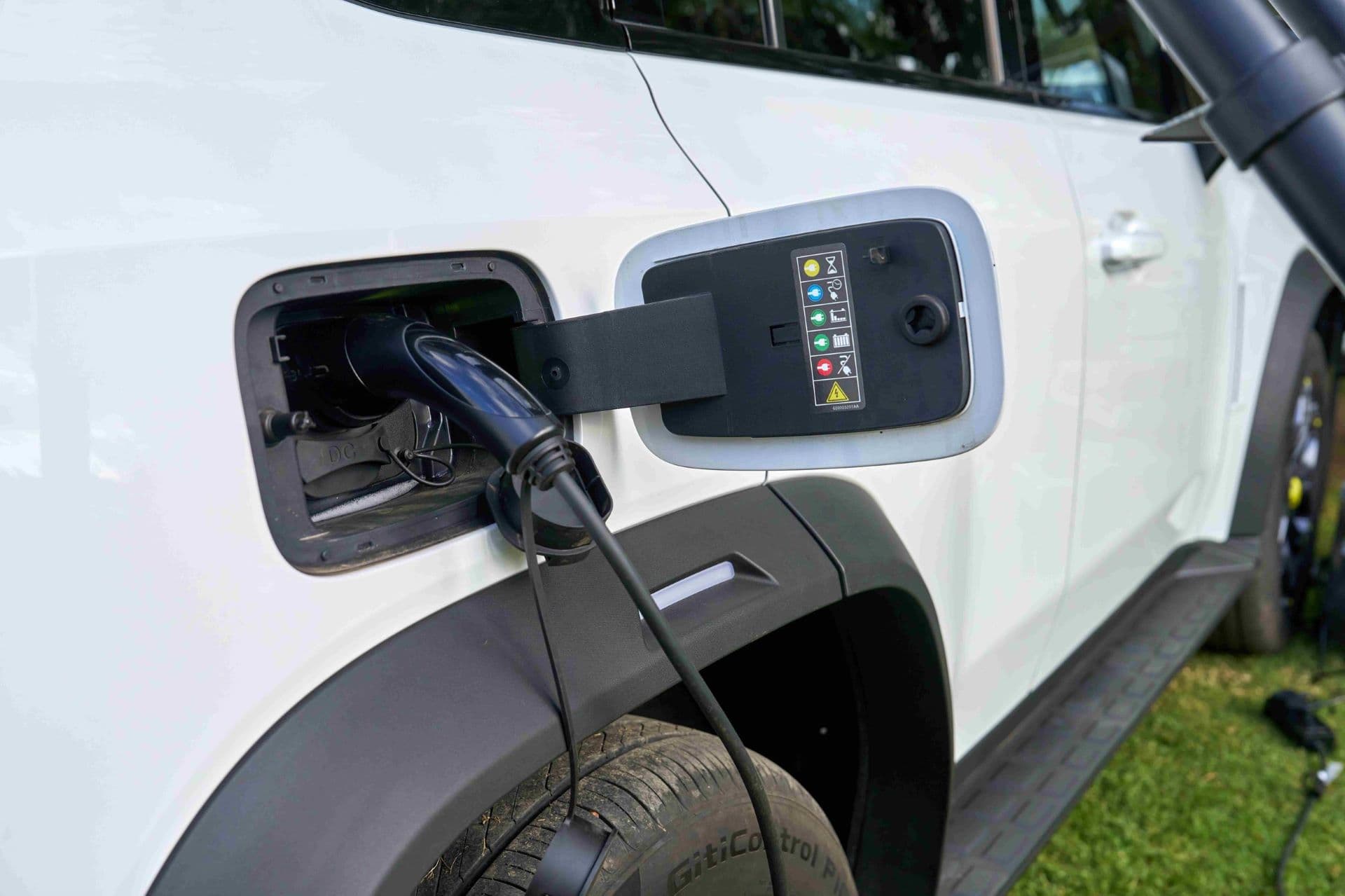 Hybrids Dominate as EVs Gain Ground in South Africa