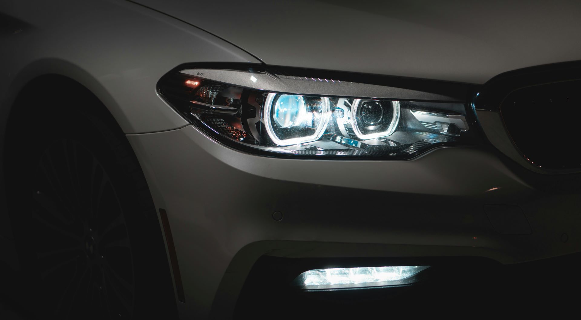 Modern Headlights Brighter, But Not More Dangerous