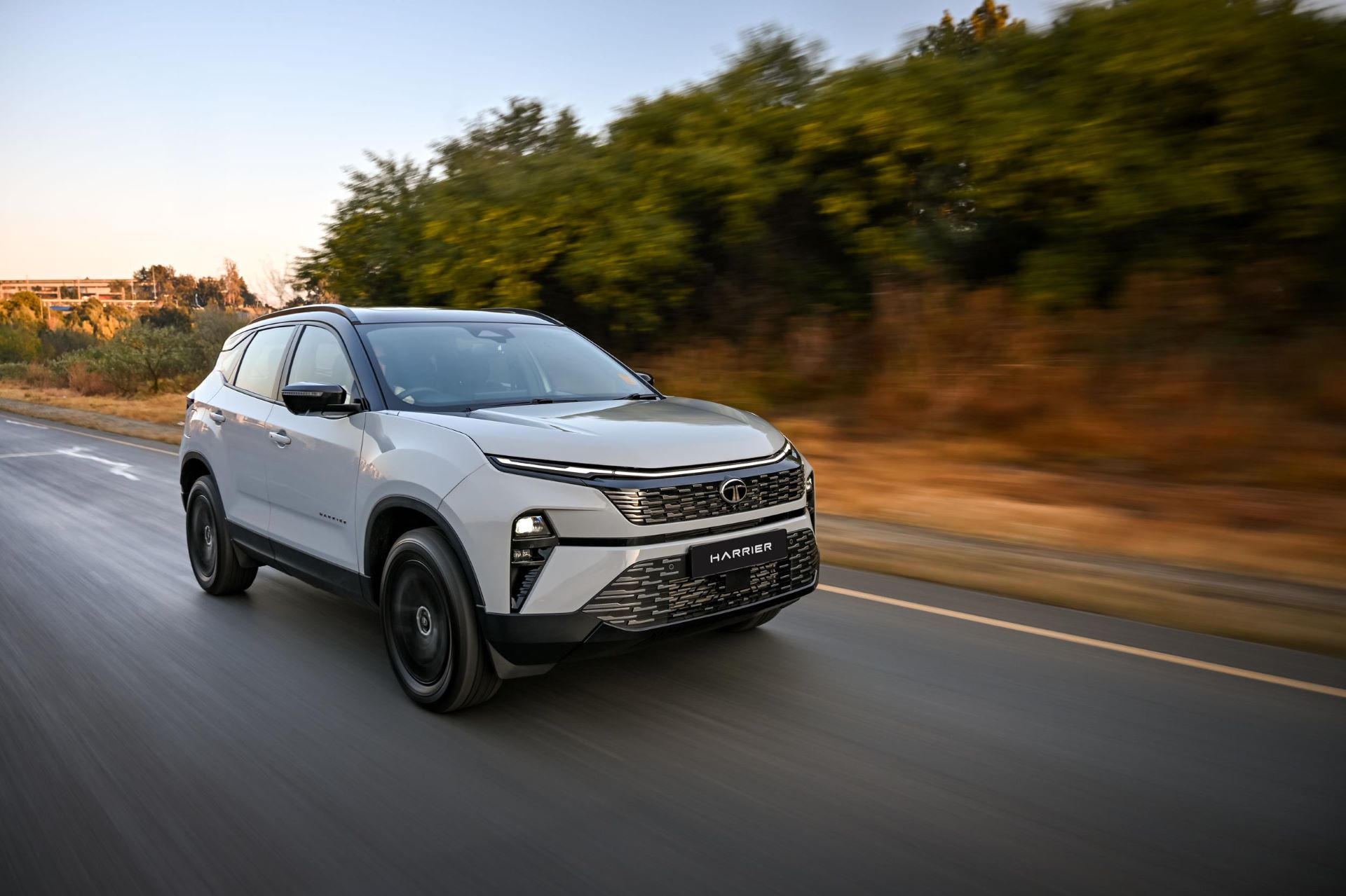 aina-tata-harrier.jpg