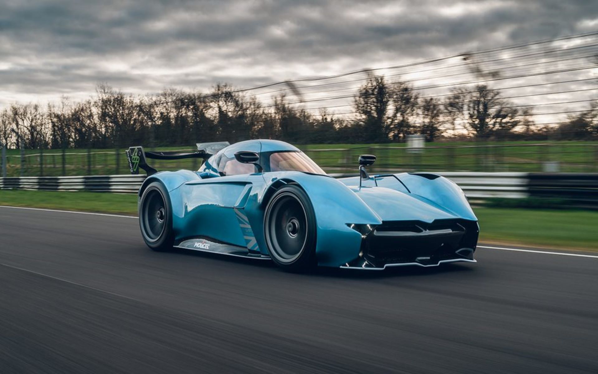 mcmurtry-spirling-pure-enters-production-as-britains-most-extreme-electric-track-car