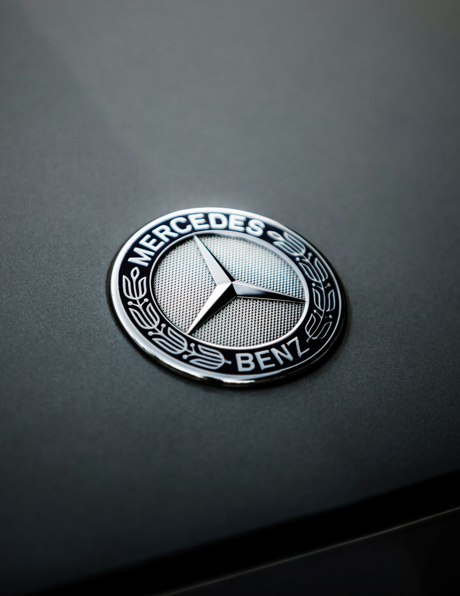 mercedes-benz-leads-industry-shift-back-to-physical-controls.jpg