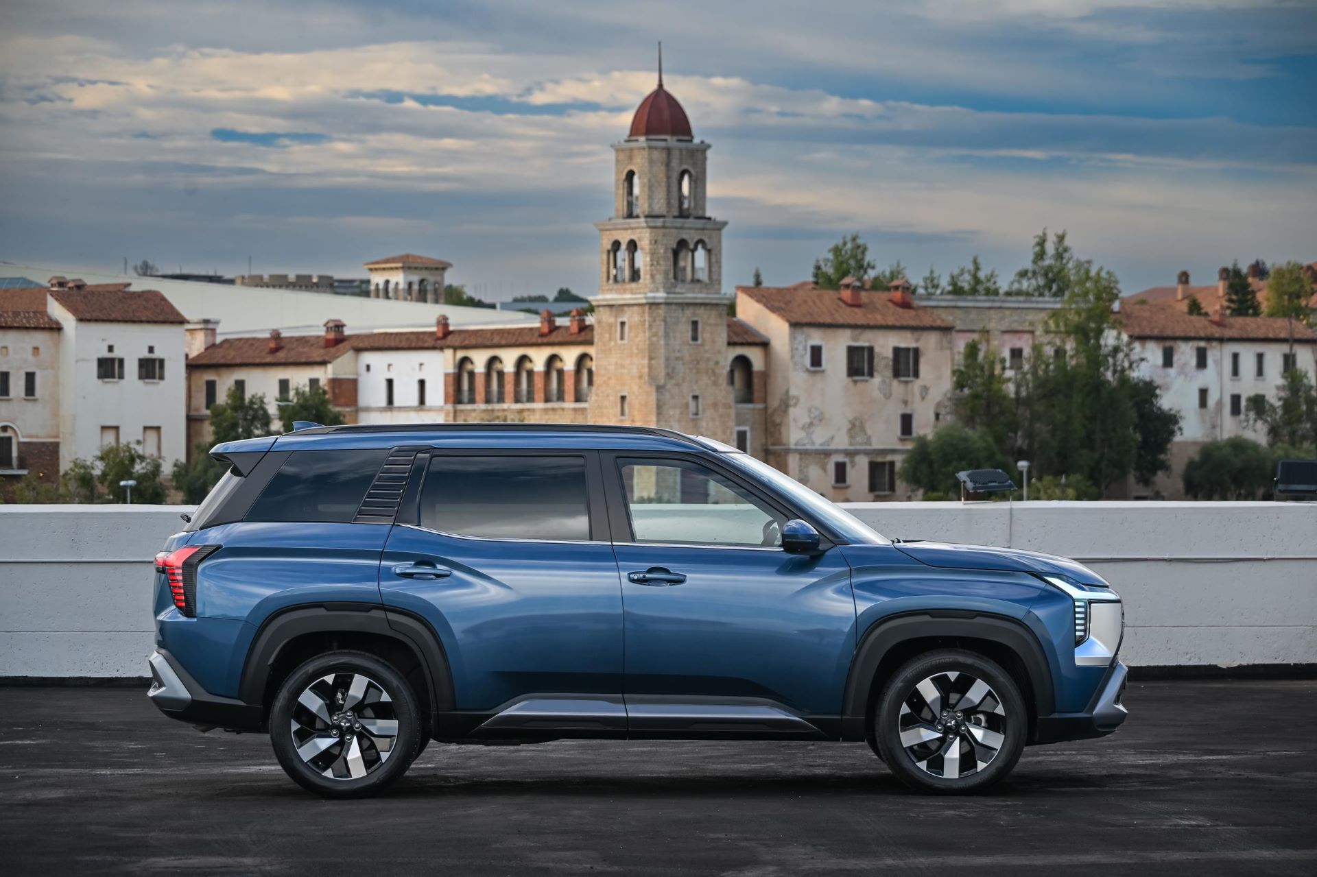 mitsubishi-destinator-practical-seven-seater-for-families-1