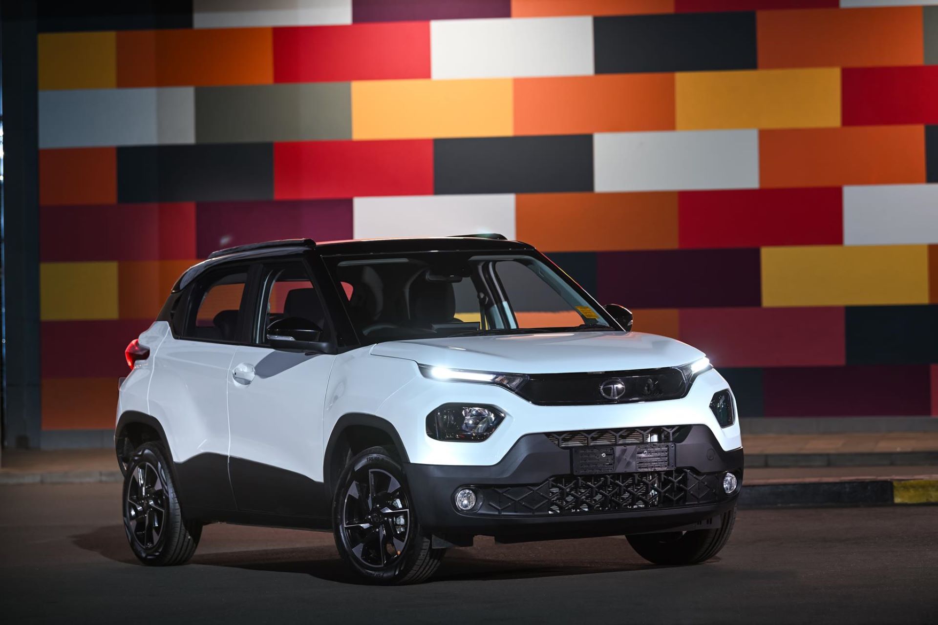 tata-expands-passenger-car-range-in-south-africa.jpg