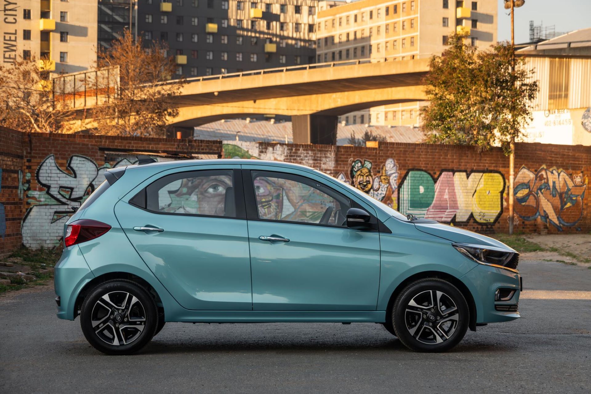 tata-returns-with-the-all-new-tiago-city-hatchback-1.jpg